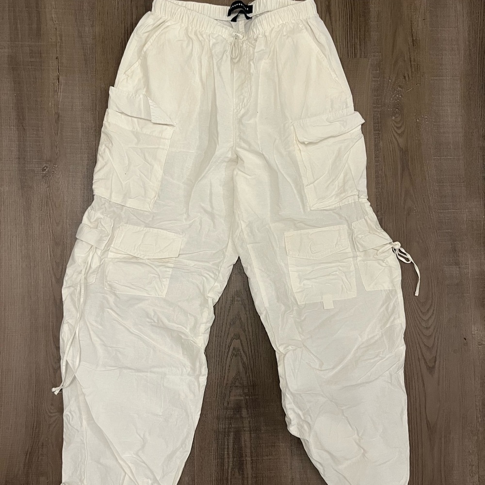 Aeropostale Ivory Cargo Pants